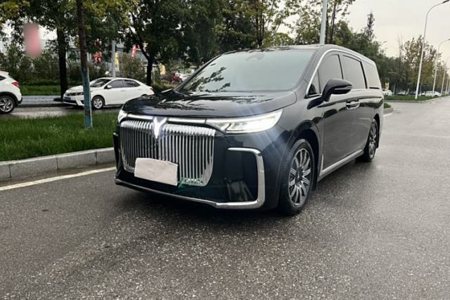 Used VOYAH Dream 2025 EV Four-Wheel Drive Prestige Kunpeng Edition