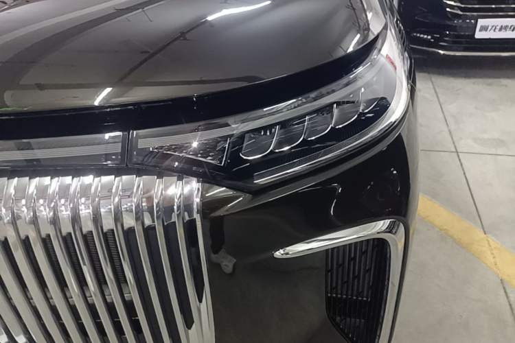 Used VOYAH Dream 2025 PHEV Four-Wheel-Drive Flagship Kunpeng Edition Left Front Headlight