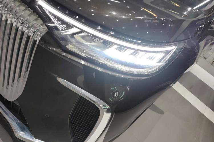 Used VOYAH Dream 2025 PHEV Four-Wheel-Drive Flagship Kunpeng Edition Left Front Headlight