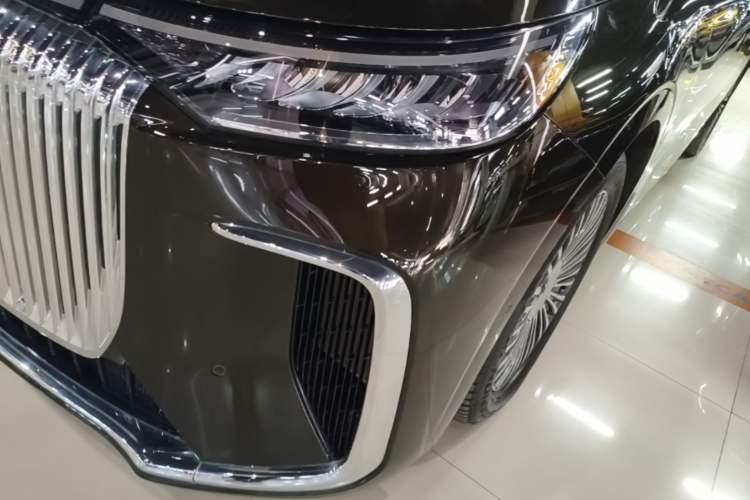 Used VOYAH Dream 2025 PHEV Four-Wheel-Drive Flagship Kunpeng Edition Left Front Headlight