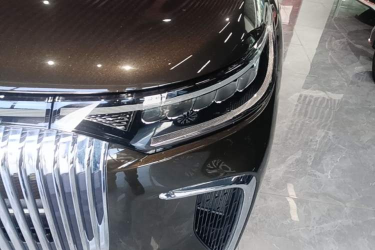 Used VOYAH Dream 2025 PHEV Four-Wheel-Drive Flagship Kunpeng Edition Left Front Headlight
