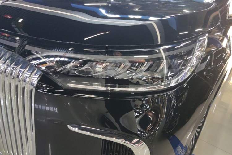 Used VOYAH Dream 2025 PHEV Four-Wheel-Drive Flagship Kunpeng Edition Left Front Headlight