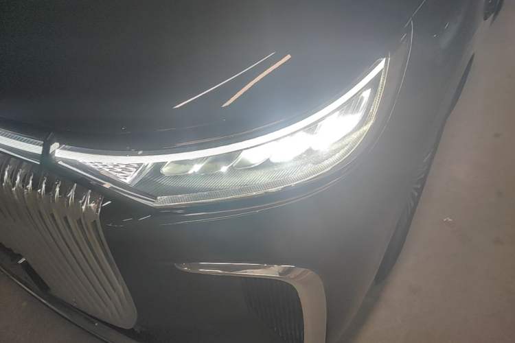 Used VOYAH Dream 2025 PHEV Four-Wheel Drive Excellence Qiankun Edition Left Front Headlight