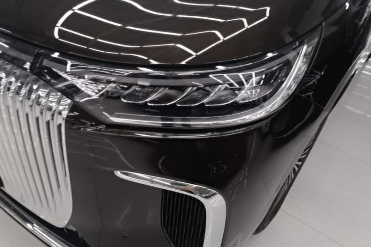 Used VOYAH Dream 2025 PHEV Four-Wheel-Drive Flagship Kunpeng Edition Left Front Headlight