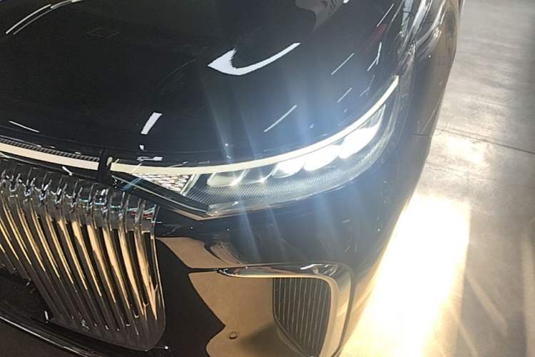 Used VOYAH Dream 2025 PHEV Four-Wheel-Drive Flagship Kunpeng Edition Left Front Headlight