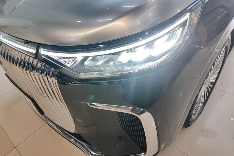 Used VOYAH Dream 2025 PHEV Four-Wheel Drive Excellence Kunpeng Edition Left Front Headlight