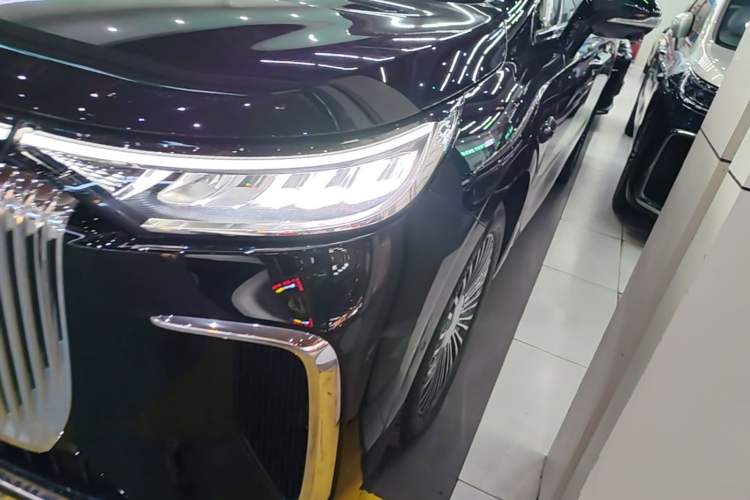 Used VOYAH Dream 2025 PHEV Four-Wheel Drive Prestige Qiankun Edition Left Front Headlight