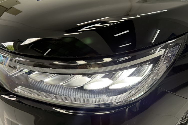 Used VOYAH Dream 2025 PHEV Four-Wheel Drive Prestige Kunpeng Edition Left Front Headlight