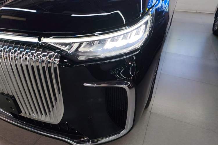 Used VOYAH Dream 2025 PHEV Four-Wheel-Drive Flagship Kunpeng Edition Left Front Headlight