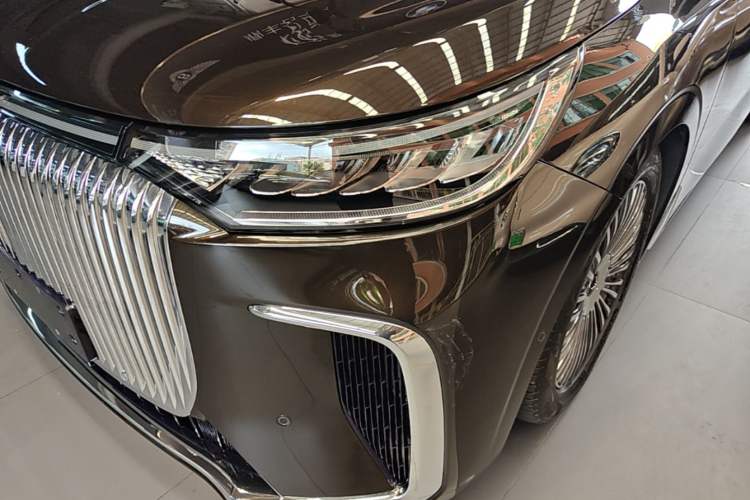 Used VOYAH Dream 2025 PHEV Four-Wheel-Drive Flagship Kunpeng Edition Left Front Headlight