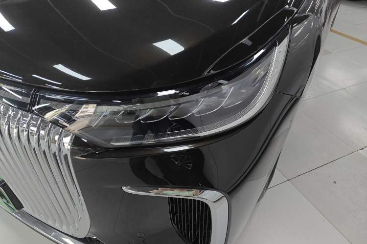 Used VOYAH Dream 2025 PHEV Four-Wheel-Drive Flagship Kunpeng Edition Left Front Headlight