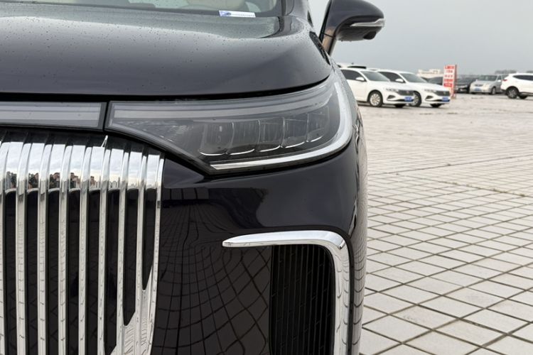 Used VOYAH Dream 2025 EV Four-Wheel Drive Flagship Kunpeng Edition Left Front Headlight