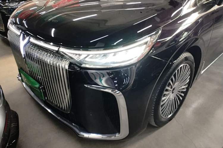 Used VOYAH Dream 2025 PHEV Four-Wheel-Drive Flagship Kunpeng Edition Left Front Headlight