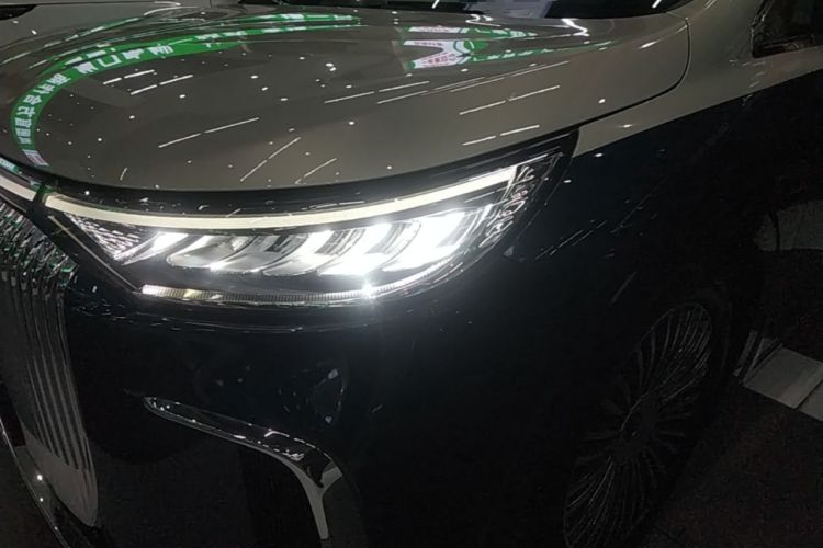 Used VOYAH Dream 2025 PHEV Four-Wheel-Drive Flagship Version – Qiankun Edition Left Front Headlight
