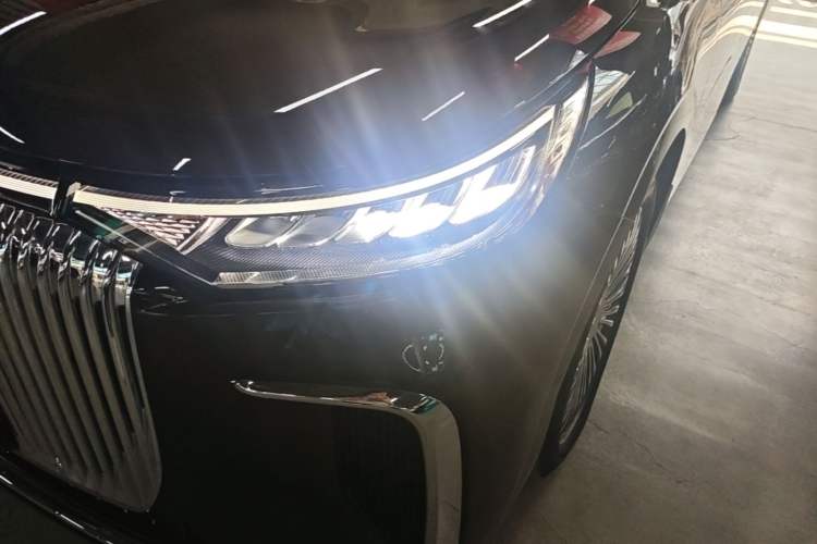 Used VOYAH Dream 2025 PHEV Four-Wheel-Drive Flagship Kunpeng Edition Left Front Headlight