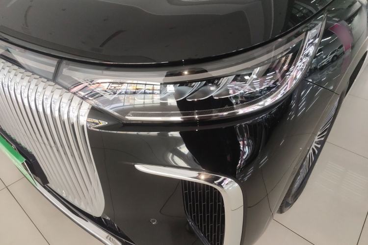 Used VOYAH Dream 2025 PHEV Four-Wheel-Drive Flagship Kunpeng Edition Left Front Headlight