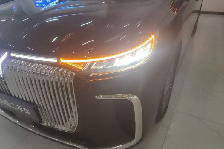Used VOYAH Dream 2025 PHEV Four-Wheel Drive Prestige Kunpeng Edition Left Front Headlight