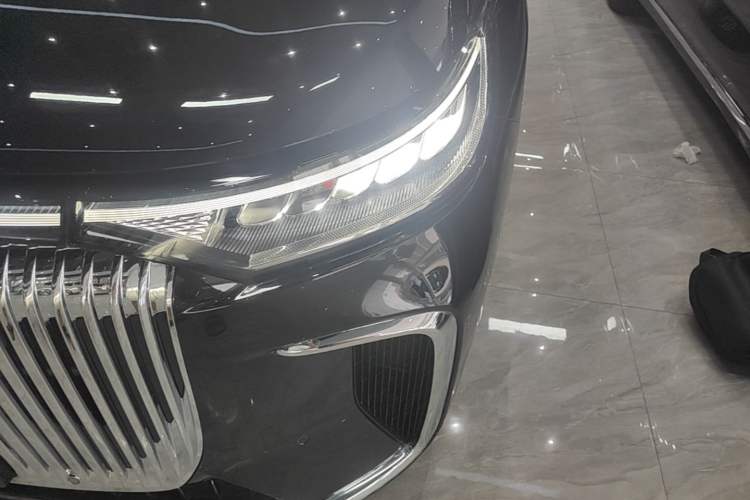 Used VOYAH Dream 2025 PHEV Four-Wheel Drive Excellence Qiankun Edition Left Front Headlight