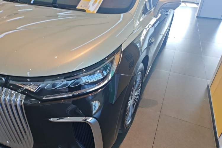 Used VOYAH Dream 2025 PHEV Four-Wheel-Drive Flagship Version – Qiankun Edition Left Front Headlight