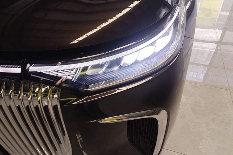Used VOYAH Dream 2025 PHEV Four-Wheel-Drive Flagship Kunpeng Edition Left Front Headlight