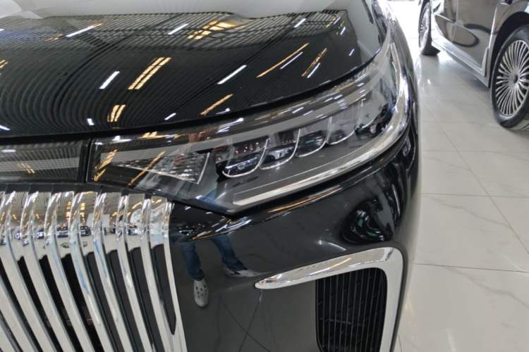 Used VOYAH Dream 2025 PHEV Four-Wheel-Drive Flagship Kunpeng Edition Left Front Headlight