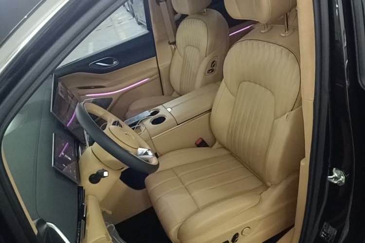 Used VOYAH Dream 2025 PHEV Four-Wheel-Drive Flagship Kunpeng Edition Left Front Seat