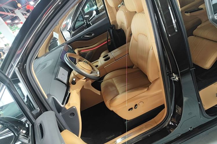 Used VOYAH Dream 2025 PHEV Four-Wheel-Drive Flagship Kunpeng Edition Left Front Seat