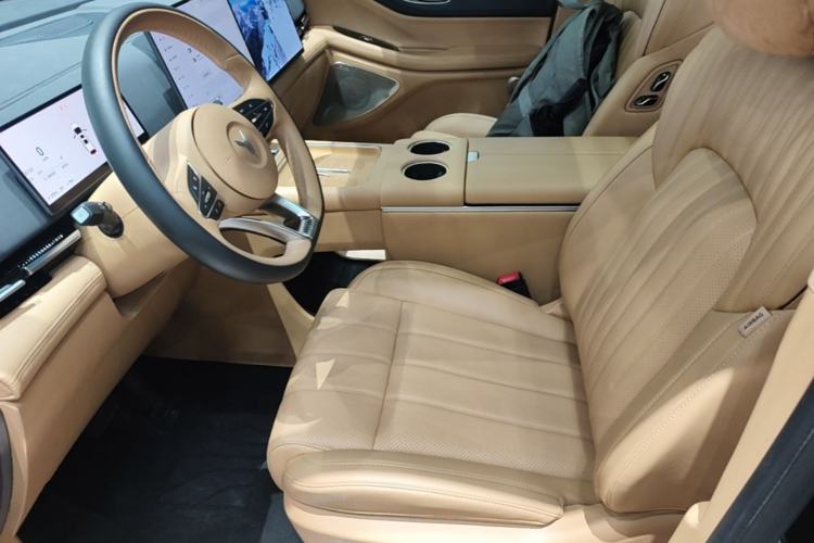 Used VOYAH Dream 2025 PHEV Four-Wheel-Drive Flagship Kunpeng Edition Left Front Seat