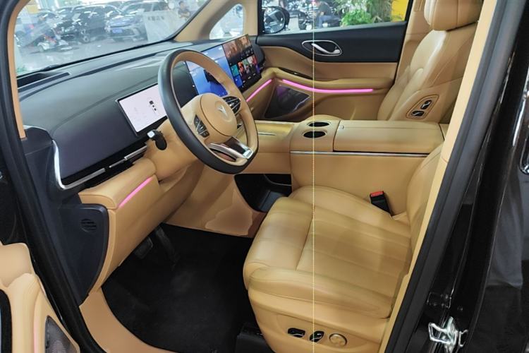 Used VOYAH Dream 2025 PHEV Four-Wheel Drive Prestige Kunpeng Edition Left Front Seat