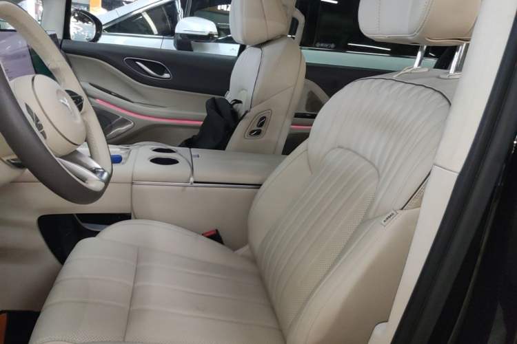 Used VOYAH Dream 2025 PHEV Four-Wheel-Drive Flagship Kunpeng Edition Left Front Seat