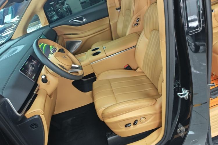 Used VOYAH Dream 2025 PHEV Four-Wheel-Drive Flagship Version – Qiankun Edition Left Front Seat