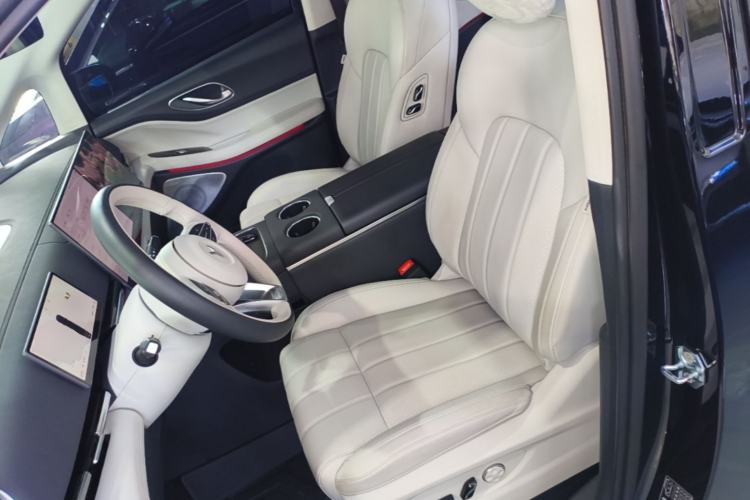 Used VOYAH Dream 2025 PHEV Four-Wheel Drive Prestige Kunpeng Edition Left Front Seat