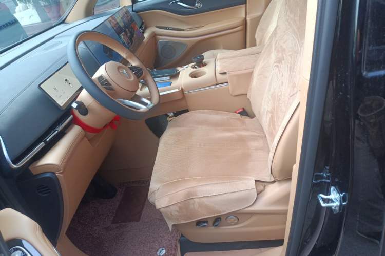 Used VOYAH Dream 2025 PHEV Four-Wheel Drive Prestige Kunpeng Edition Left Front Seat