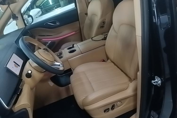 Used VOYAH Dream 2025 PHEV Four-Wheel Drive Prestige Kunpeng Edition Left Front Seat