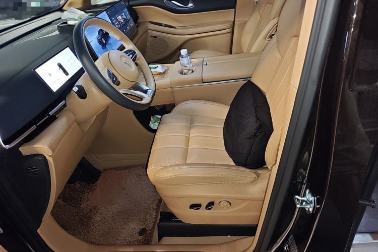 Used VOYAH Dream 2025 PHEV Four-Wheel Drive Excellence Kunpeng Edition Left Front Seat