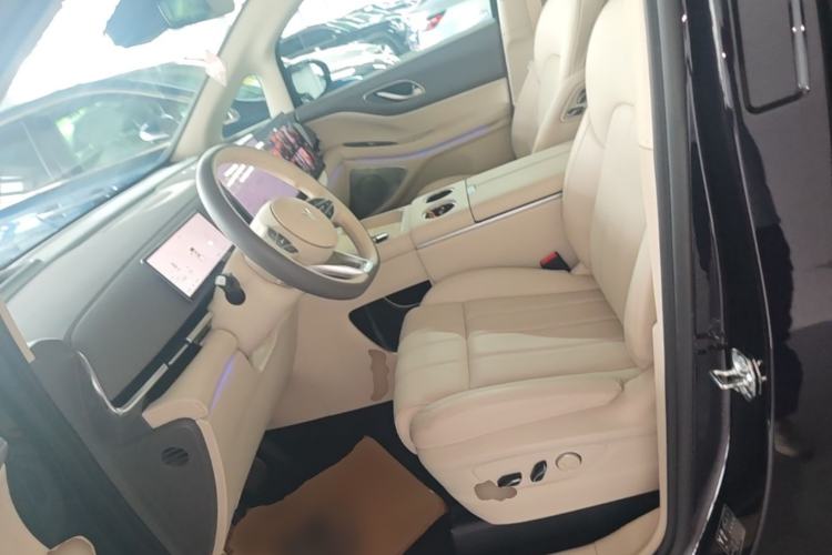 Used VOYAH Dream 2025 PHEV Four-Wheel Drive Prestige Kunpeng Edition Left Front Seat
