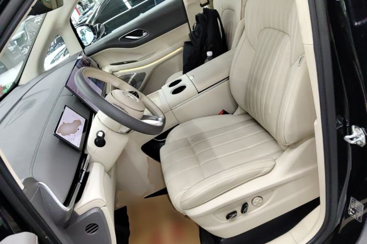 Used VOYAH Dream 2025 PHEV Four-Wheel-Drive Flagship Kunpeng Edition Left Front Seat