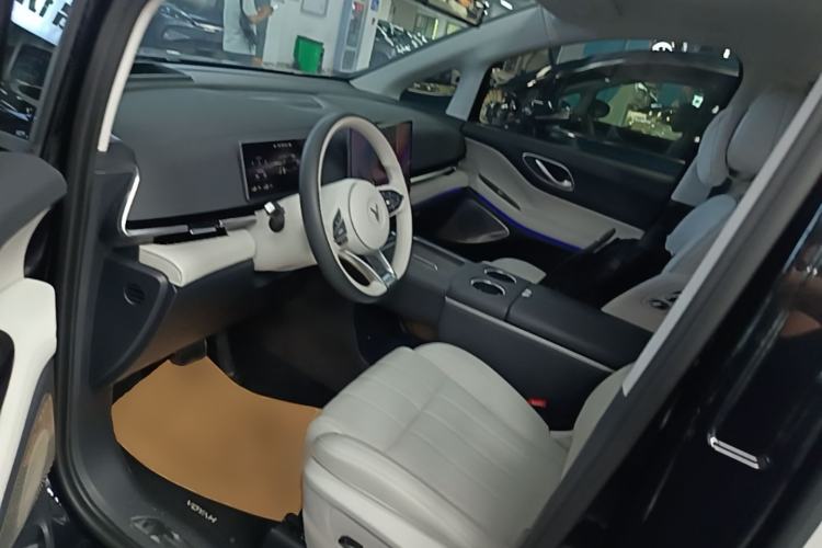 Used VOYAH Dream 2025 PHEV Four-Wheel-Drive Flagship Version – Qiankun Edition Left Front Seat