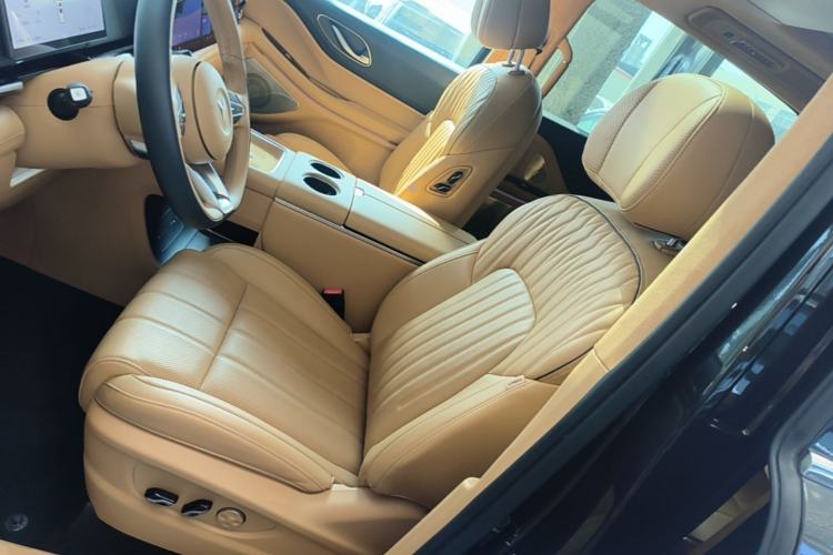 Used VOYAH Dream 2025 PHEV Four-Wheel-Drive Flagship Kunpeng Edition Left Front Seat