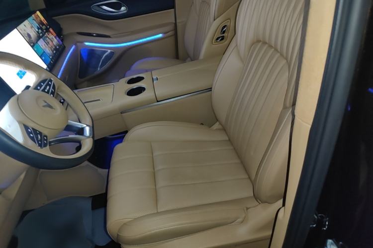 Used VOYAH Dream 2025 PHEV Four-Wheel-Drive Flagship Kunpeng Edition Left Front Seat