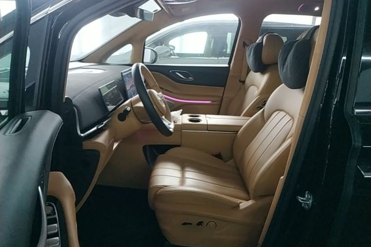 Used VOYAH Dream 2025 PHEV Four-Wheel Drive Prestige Qiankun Edition Left Front Seat