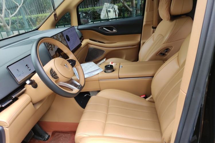 Used VOYAH Dream 2025 PHEV Four-Wheel Drive Excellence Qiankun Edition Left Front Seat