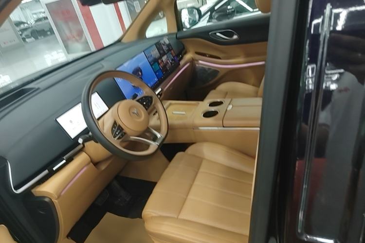 Used VOYAH Dream 2025 PHEV Four-Wheel-Drive Flagship Kunpeng Edition Left Front Seat
