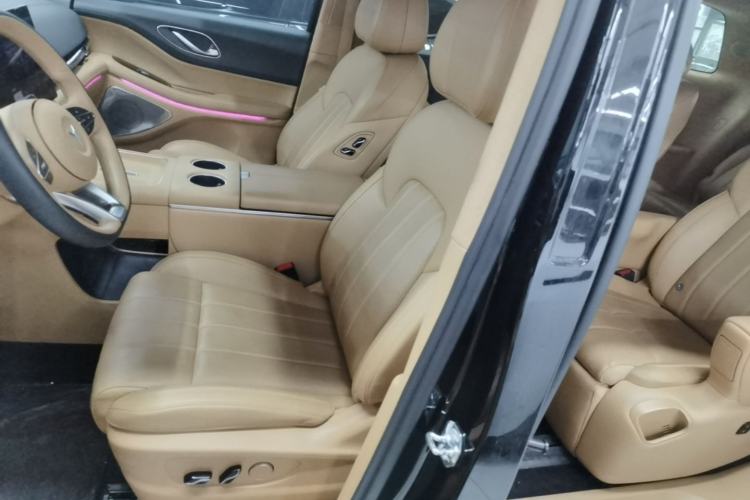 Used VOYAH Dream 2025 PHEV Four-Wheel Drive Prestige Qiankun Edition Left Front Seat