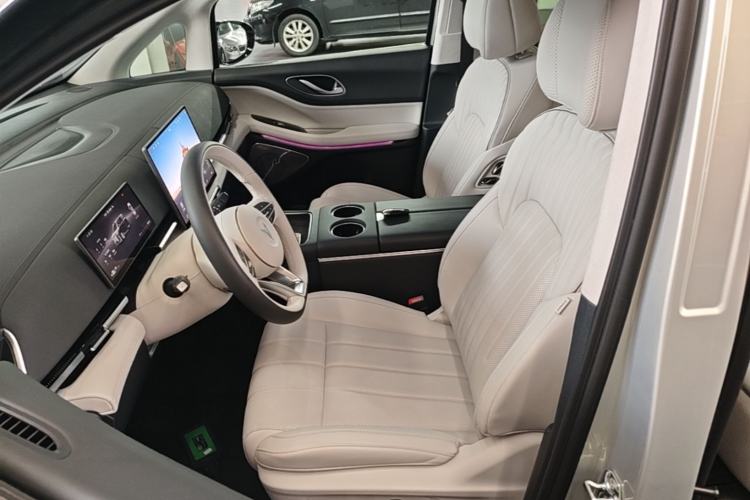 Used VOYAH Dream 2025 EV Four-Wheel-Drive Flagship Qiankun Version Left Front Seat