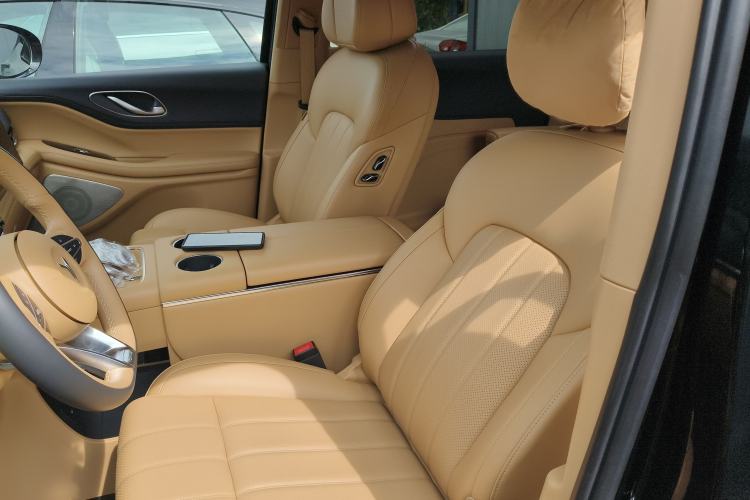 Used VOYAH Dream 2025 PHEV Four-Wheel Drive Prestige Kunpeng Edition Left Front Seat