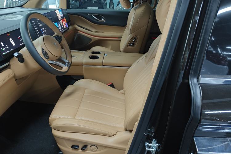 Used VOYAH Dream 2025 PHEV Four-Wheel-Drive Flagship Kunpeng Edition Left Front Seat