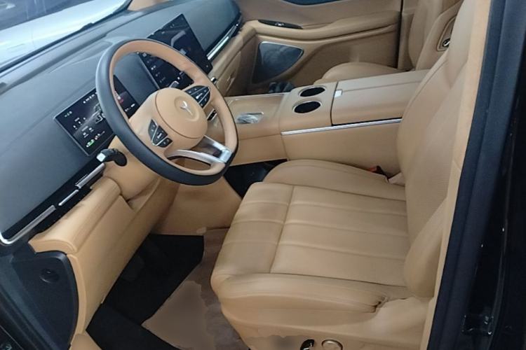 Used VOYAH Dream 2025 PHEV Four-Wheel Drive Prestige Qiankun Edition Left Front Seat