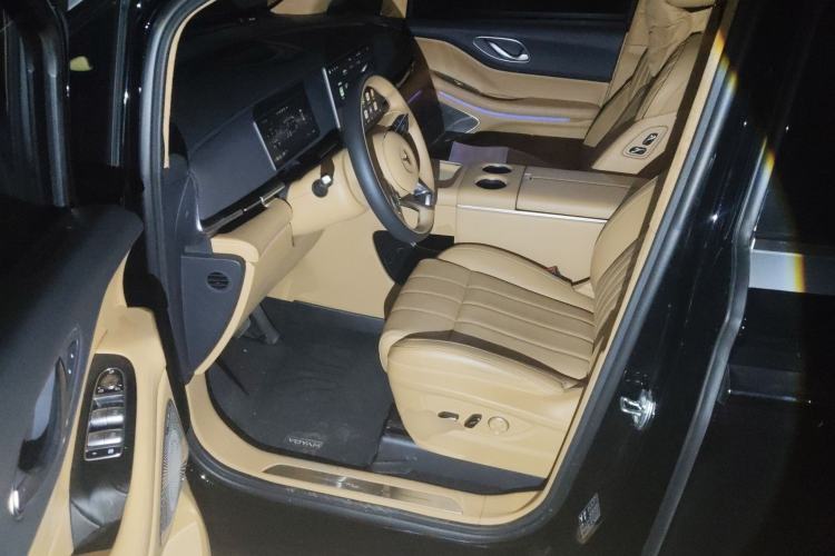 Used VOYAH Dream 2025 PHEV Four-Wheel-Drive Flagship Version – Qiankun Edition Left Front Seat