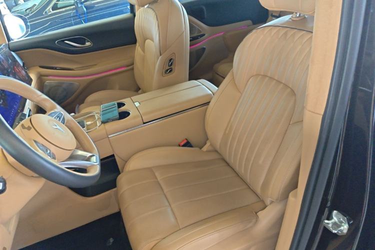 Used VOYAH Dream 2025 PHEV Four-Wheel-Drive Flagship Kunpeng Edition Left Front Seat